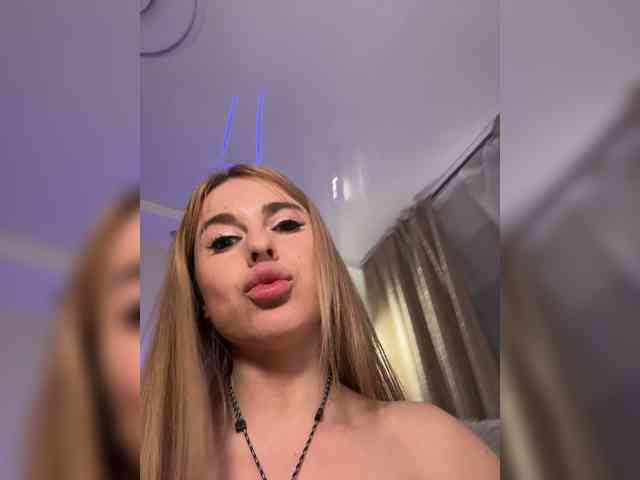 AnnaSmile webcam