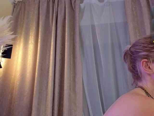 AnnaSmile webcam