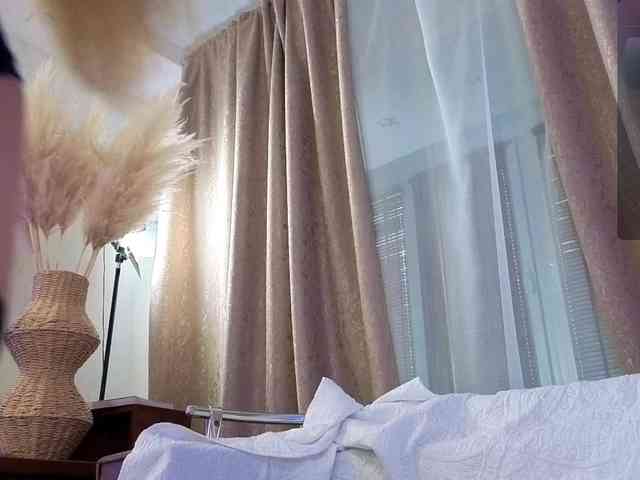 AnnaSmile webcam