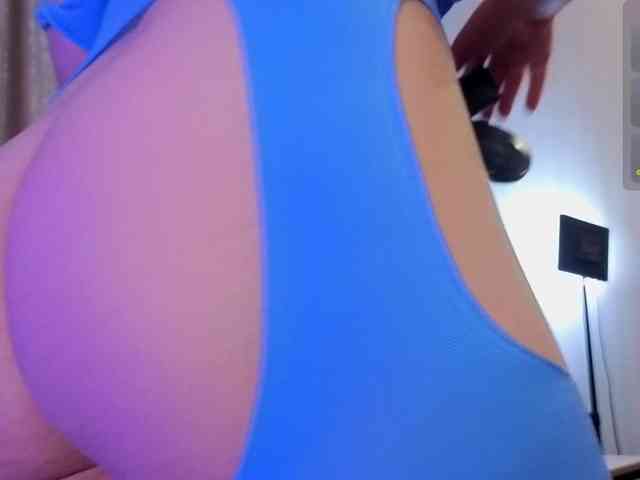 AnnaSmile webcam