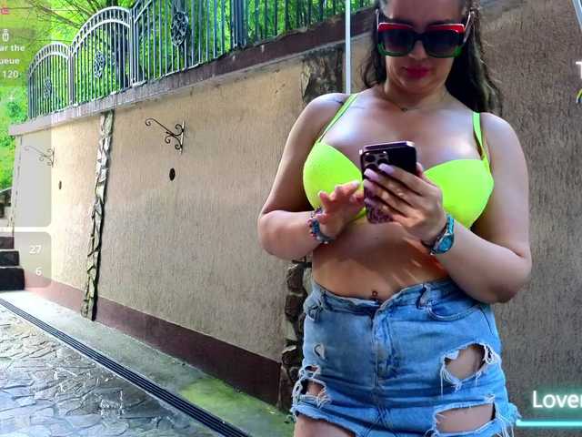 PrincessReyna live cam on BongaCams