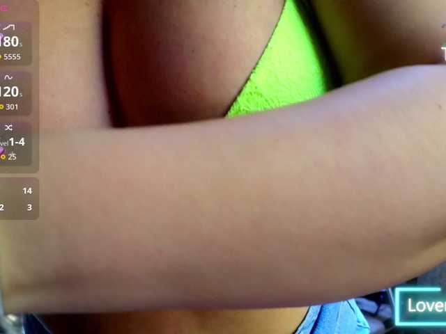 PrincessReyna live cam on BongaCams