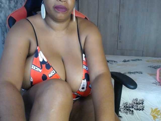 agatafox live webcam show