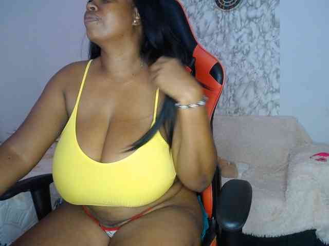 Model: agatafox