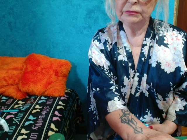 milo4ka77 live cam on BongaCams