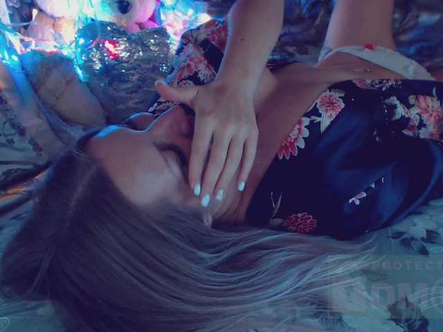Gasoli_ne Live Cam on BongaCams