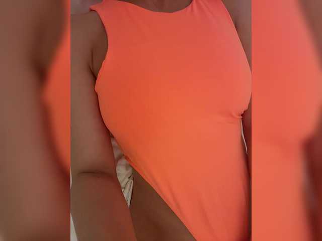 Lorablu live cam on BongaCams