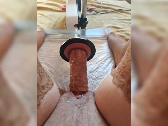  Misslyolika chat room