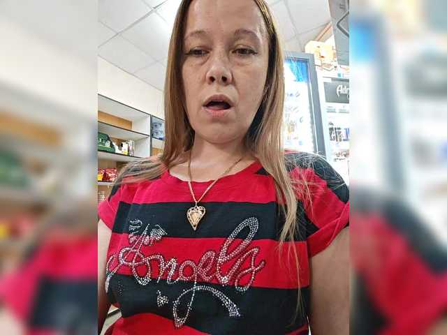  Misslyolika chat room