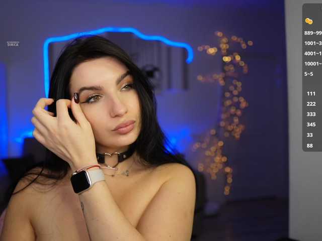 Swarowskaya live cam on BongaCams