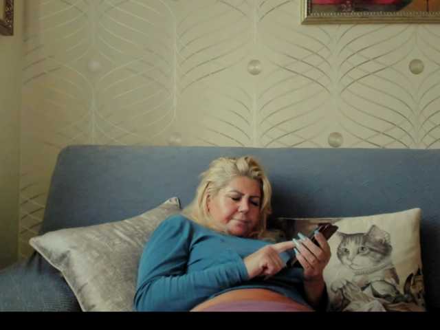 come2mom live cam on BongaCams