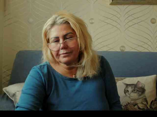 Model: come2mom
