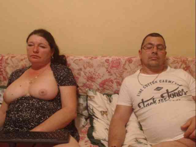 sweetcouplesw Live Webcam on BongaCams