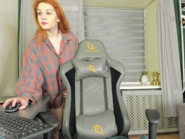 Aariella live cam on BongaCams
