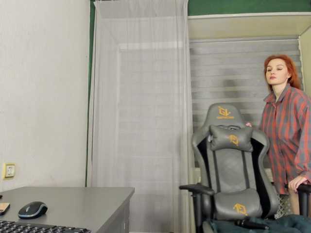 Aariella live cam on BongaCams