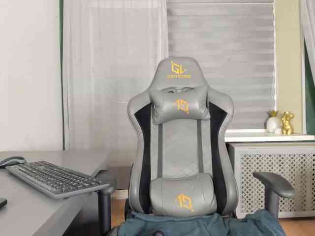 1_Aariella_1 webcam