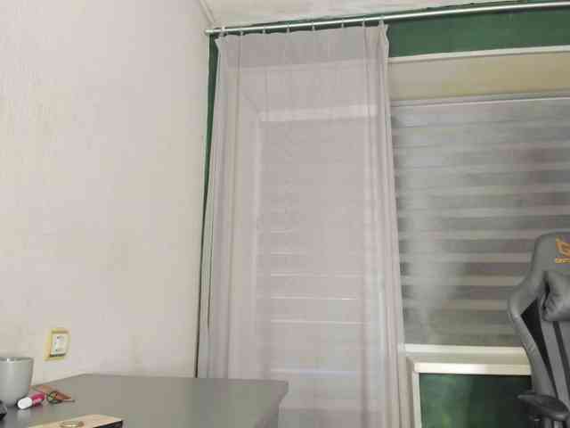 1_Aariella_1 webcam