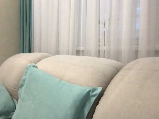 mmiissiiss1, en directo ahora en BongaCams