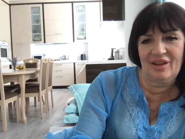 mmiissiiss1 live female cam on bongacams