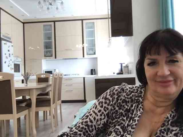 mmiissiiss1's live room