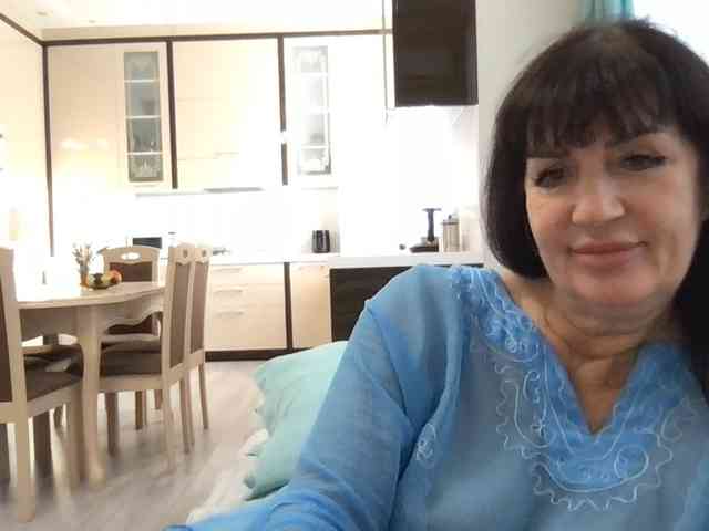 mmiissiiss1 live female cam on bongacams