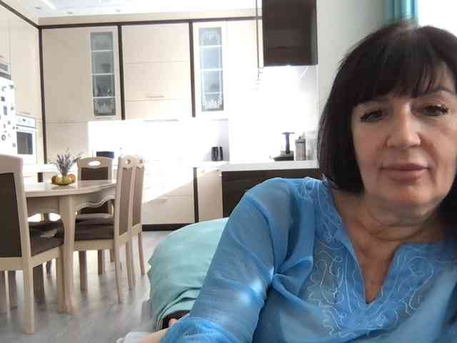 mmiissiiss1 live female cam on bongacams