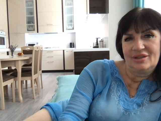 mmiissiiss1's live room
