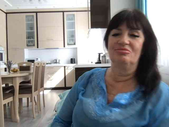 mmiissiiss1 live female cam on bongacams