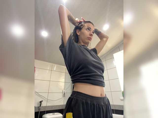 Hotbaby23 live cam on BongaCams
