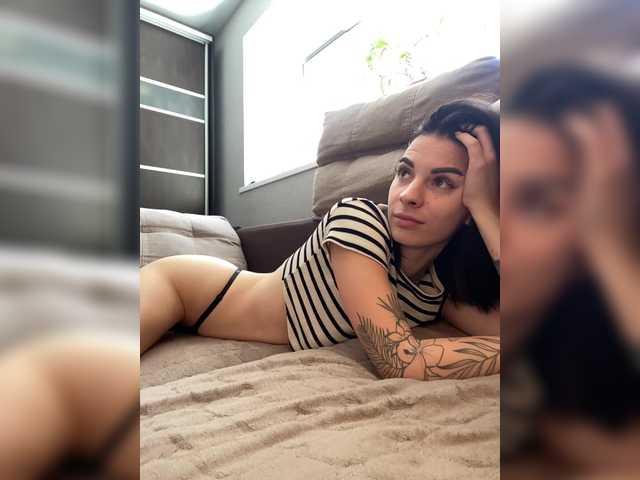 Hotbaby23 live cam on BongaCams