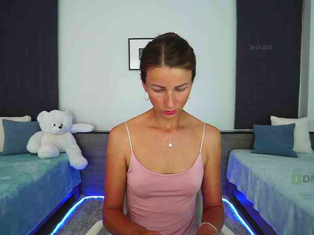 Anna_Shine webcam