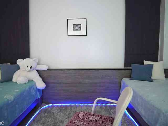 Anna_Shine webcam