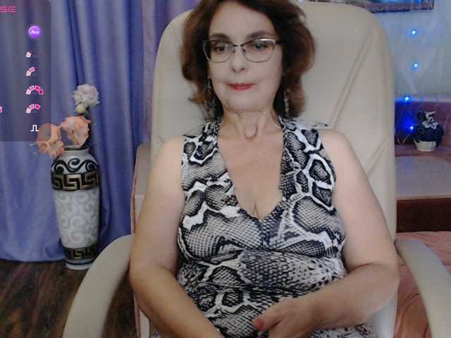 XxxRosexxx, 51 y/o - Live Cam on BongaCams