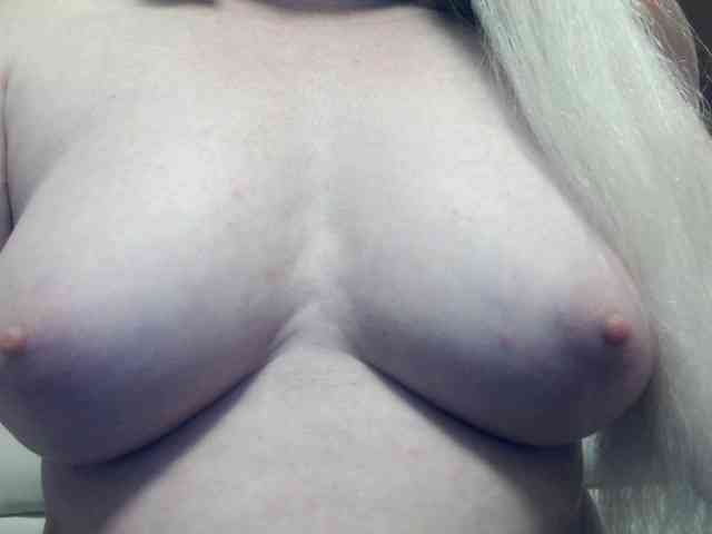 Lilia103 webcam