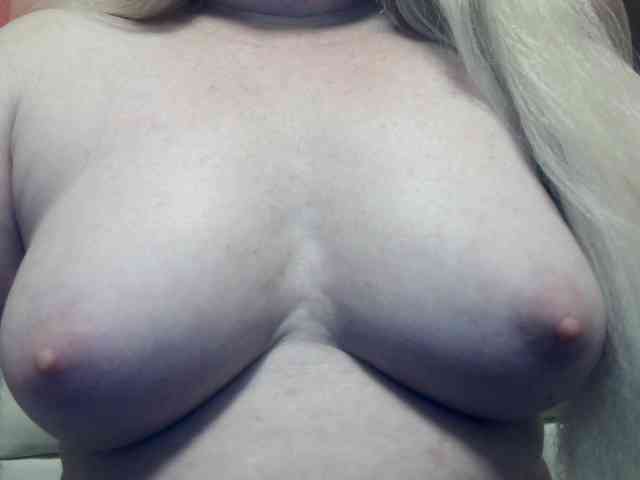 Lilia103 webcam