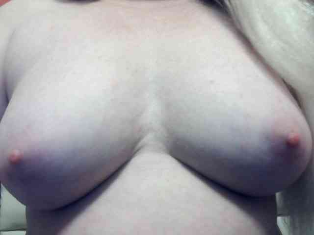 Lilia103 webcam