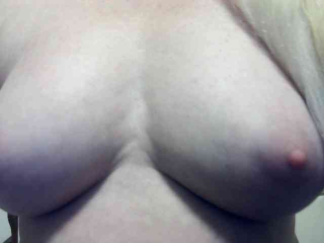 Lilia103 webcam