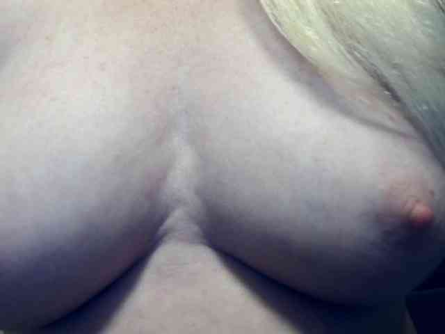 Lilia103 webcam