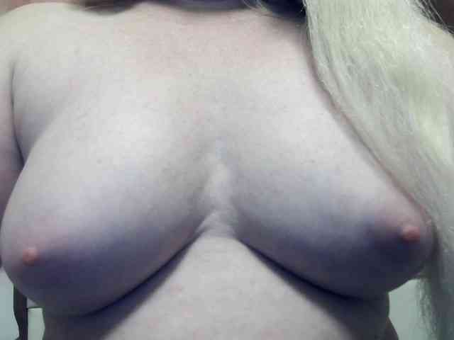 Lilia103 webcam