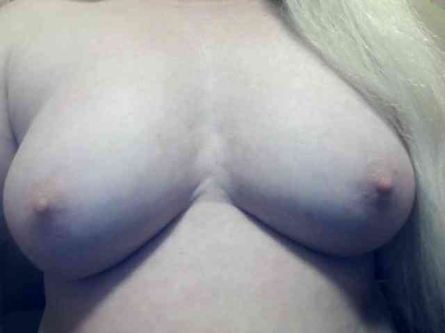 Lilia103 webcam