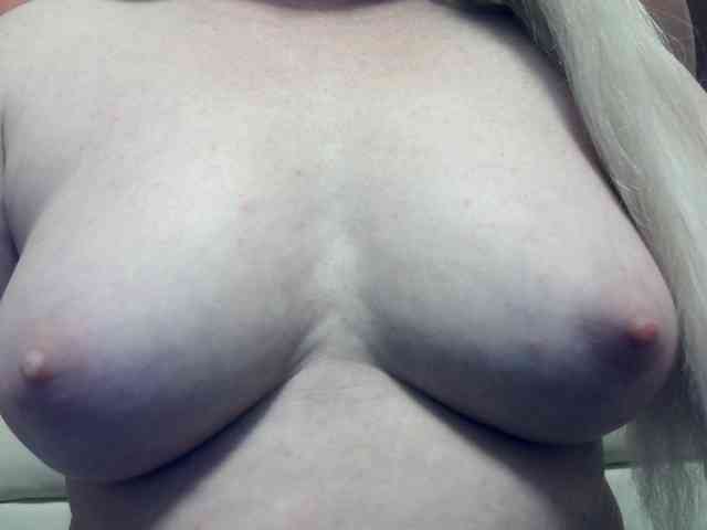 Lilia103 webcam