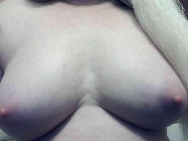 Lilia103 webcam