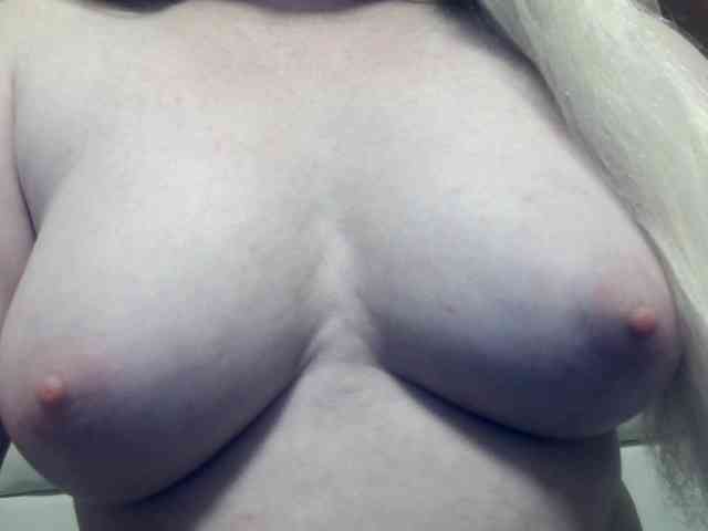 Lilia103 webcam