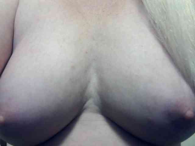 Lilia103 webcam
