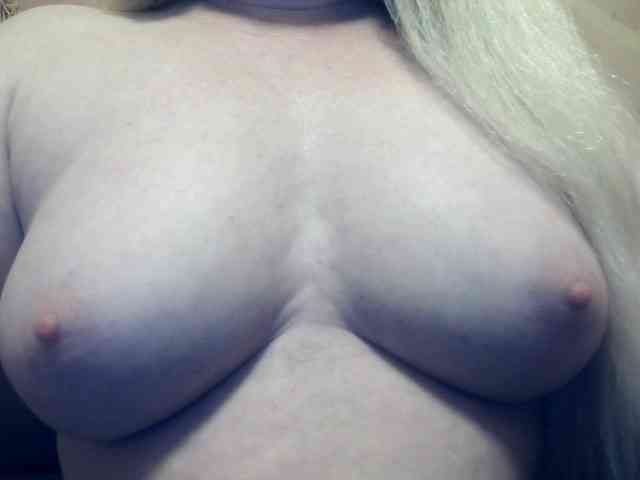 Lilia103 webcam