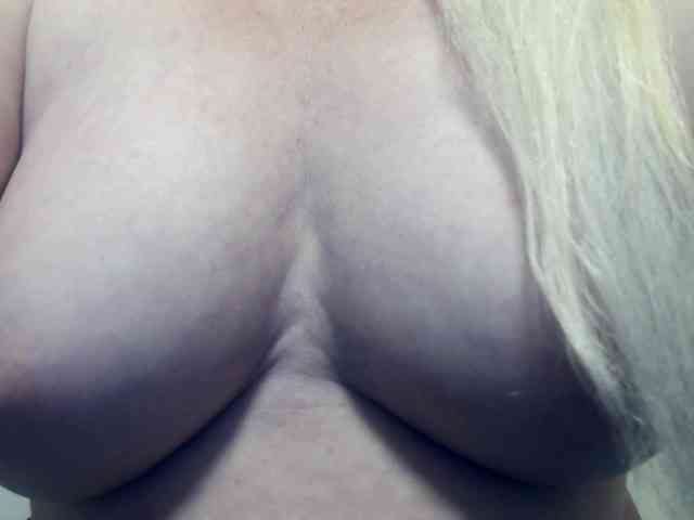 Lilia103 webcam