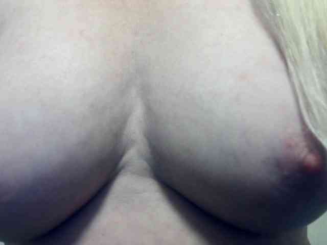 Lilia103 webcam