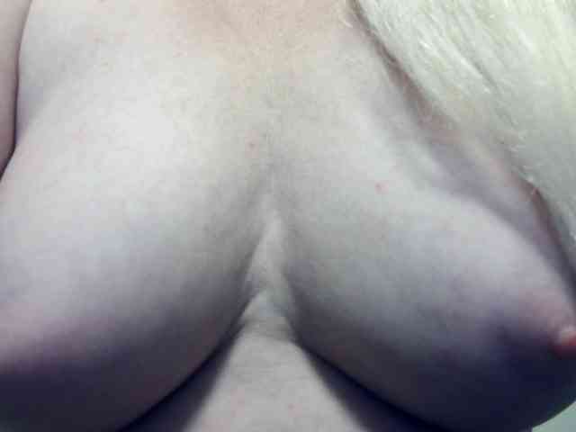 Lilia103 webcam