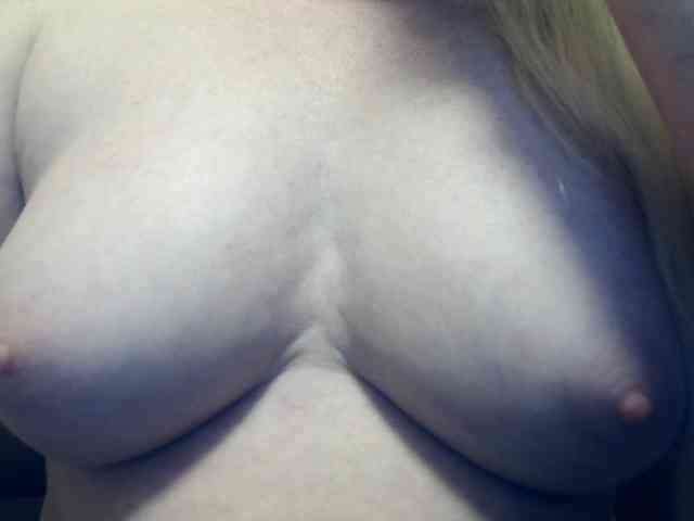 Lilia103 webcam