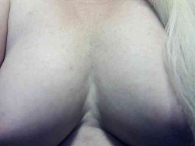 Lilia103 webcam